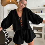 Set asortat cu pantaloni scurți și mâneci lungi, cu legătură