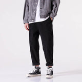 Satoko - Pantaloni din catifea neagră