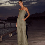 Renata – Salopetă de Damă Elegantă Fără Bretele, Croială Slim